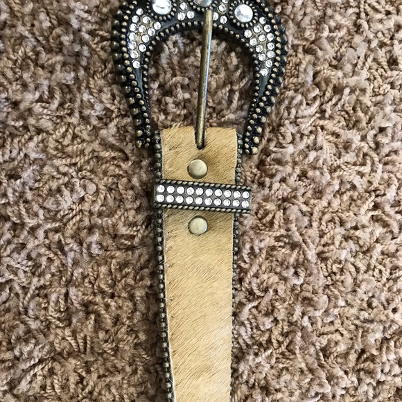 Gorgeous gold fur and rhinestone belt Sz M? - Picture 2 of 5